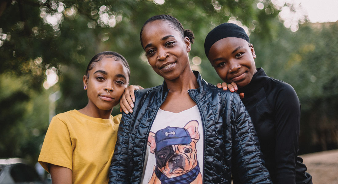 TeShauna with daughters Sabreeyah and RoShauna outside YWCA Willows.